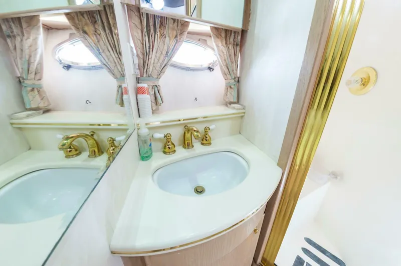 Slide: The Image of West Bay Sonship 1995 - 3942546