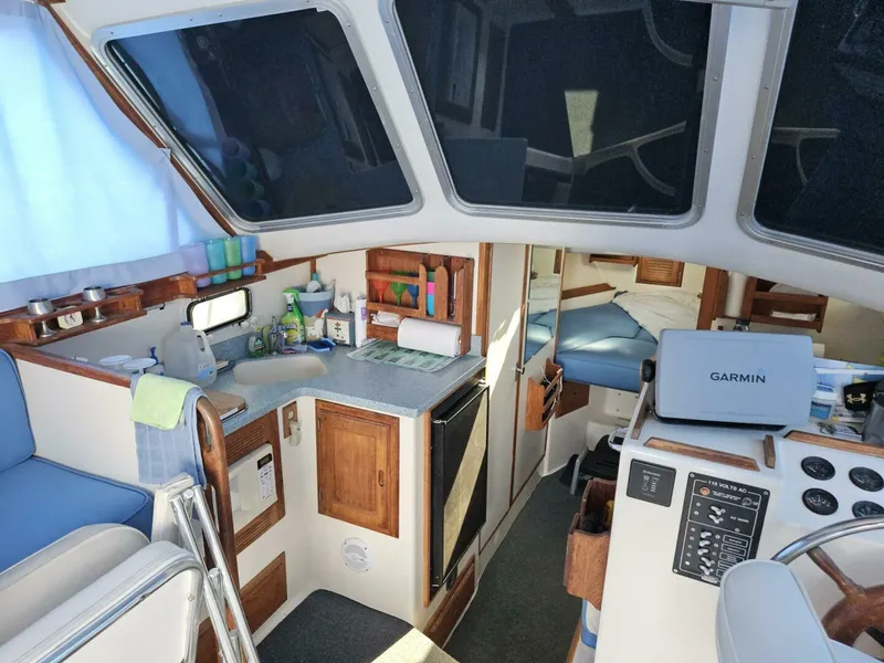Slide: The Image of Nauset 35 Flybridge Downeast Cruiser 1989 - 3960786