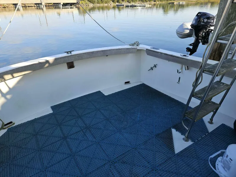 Slide: The Image of Nauset 35 Flybridge Downeast Cruiser 1989 - 3960796