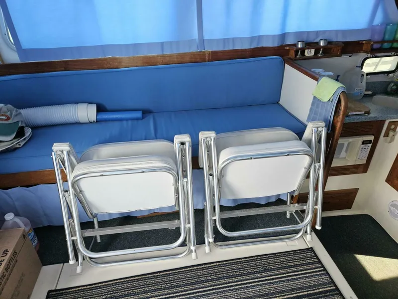 Slide: The Image of Nauset 35 Flybridge Downeast Cruiser 1989 - 3960812