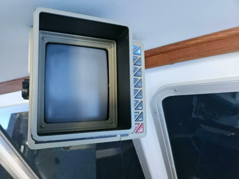Slide: The Image of Nauset 35 Flybridge Downeast Cruiser 1989 - 3960794