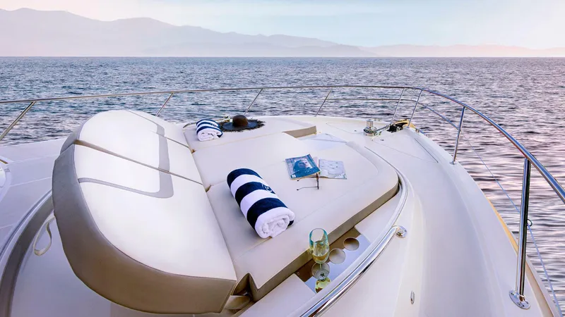 Slide: The Image of Riviera 4600 Sport Yacht Platinum Edition 2026 - 3944546