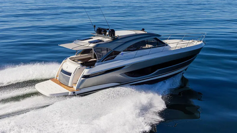 Slide: The Image of Riviera 4600 Sport Yacht Platinum Edition 2027 - 3944536