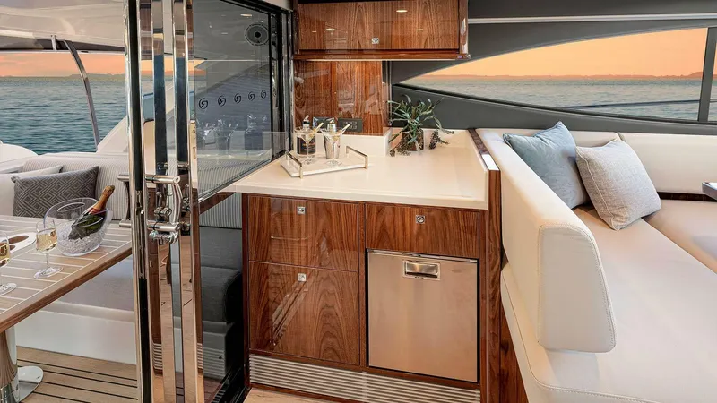 Slide: The Image of Riviera 465 SUV 2026 - 3944564