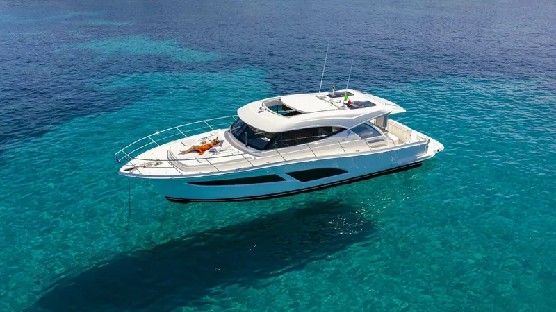 Slide: The Image of Riviera 465 SUV 2026 - 3944570