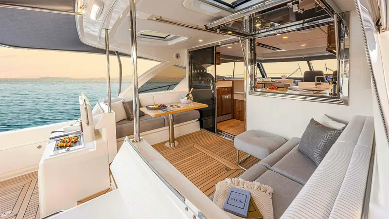 Slide: The Image of Riviera 465 SUV 2026 - 3944567