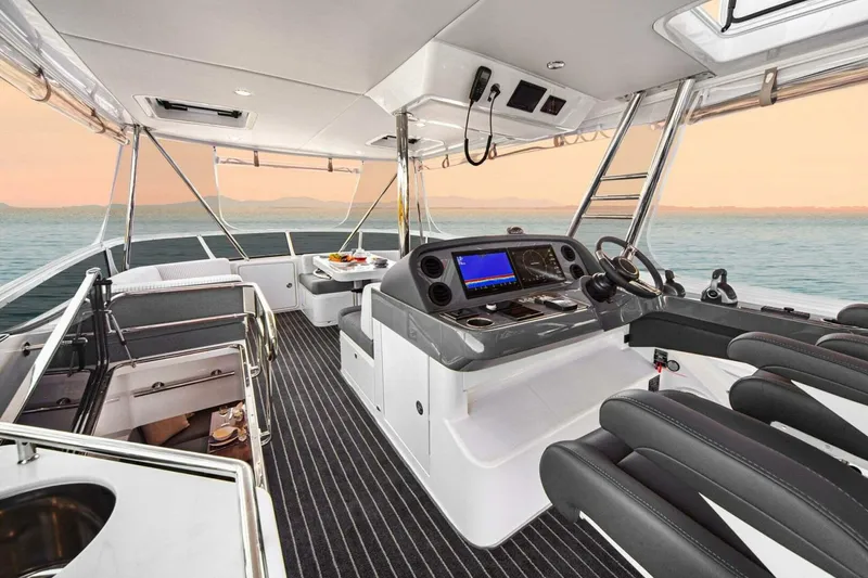 Slide: The Image of Riviera 46 Sports Motor Yacht Flybridge 01 - 3944585