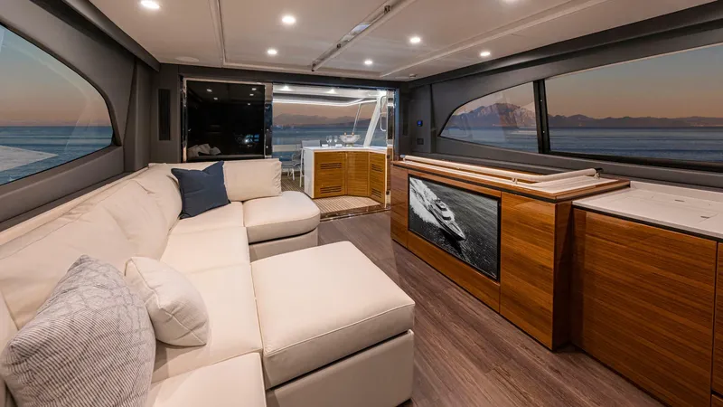 Slide: The Image of Riviera 78 Motor Yacht Flybridge 02 1 - 3944812