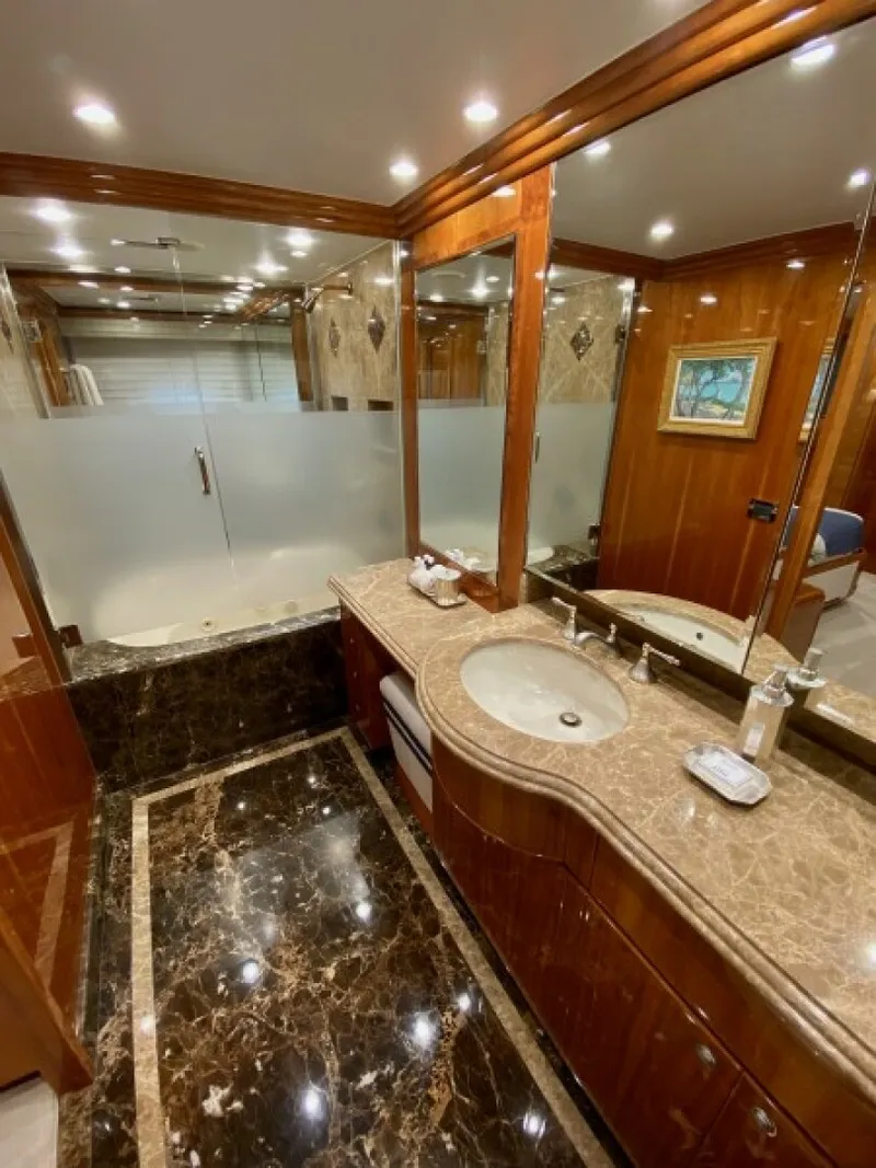Slide: The Image of Master Bath - 3947251