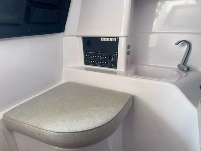 Slide: The Image of Axopar 25 Cross Top 2024 - 4566285