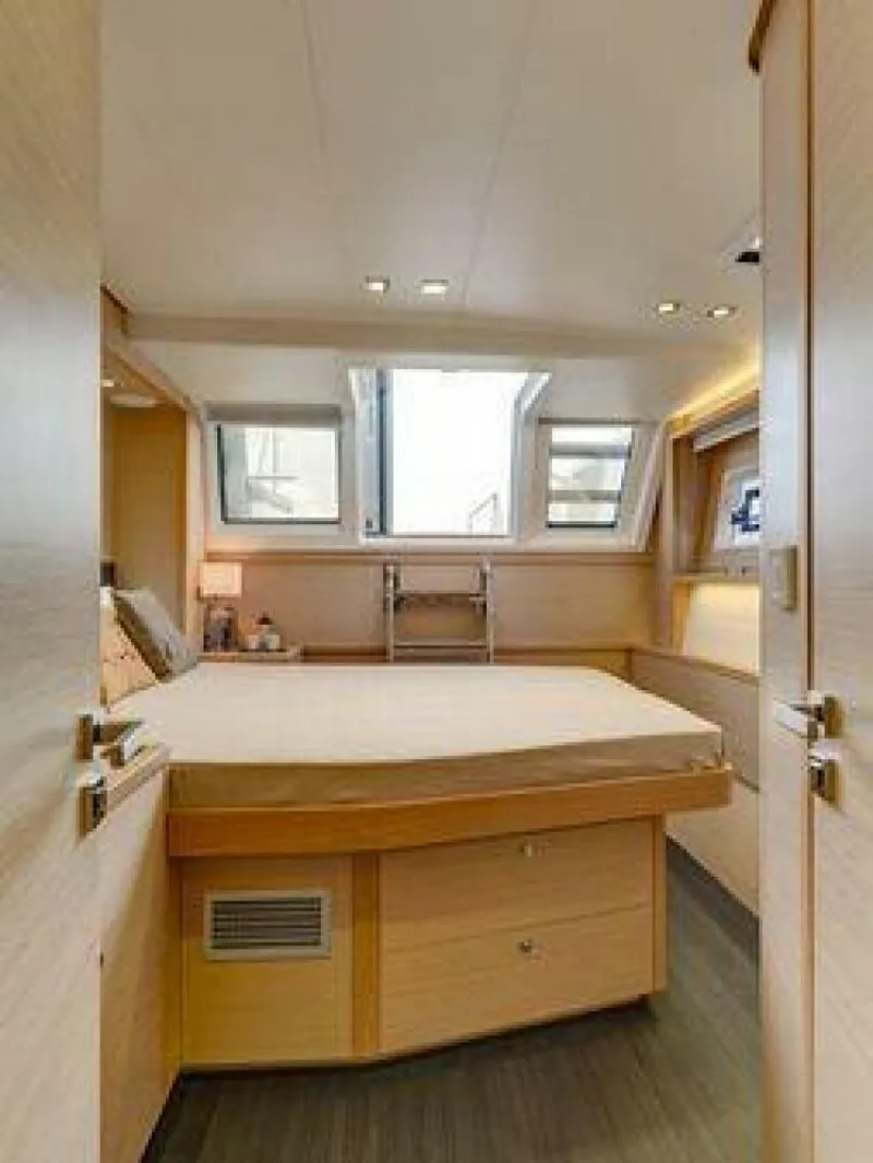 Slide: The Image of Lagoon 620 2015 - 3977176