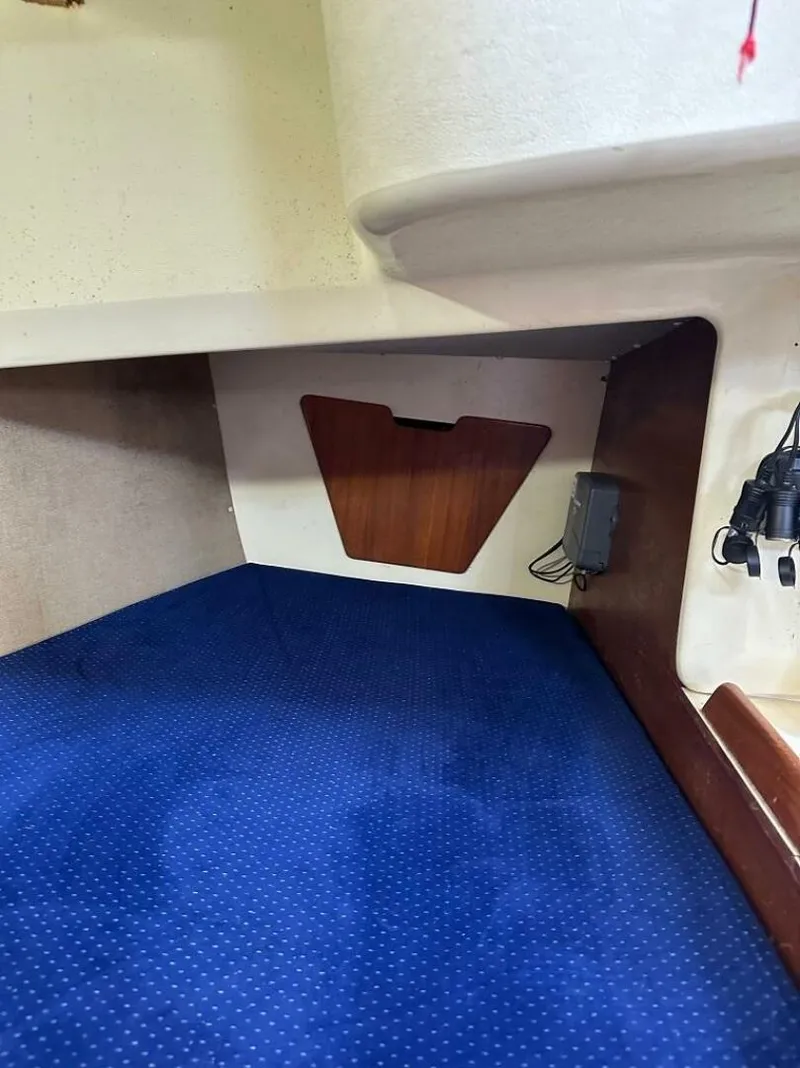 Slide: The Image of Pearson Sloop 1985 - 3959699