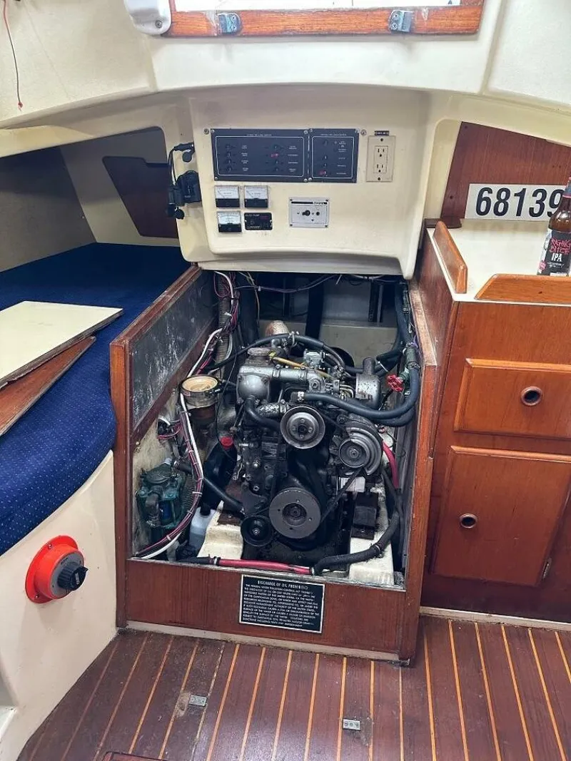 Slide: The Image of Pearson Sloop 1985 - 3959702