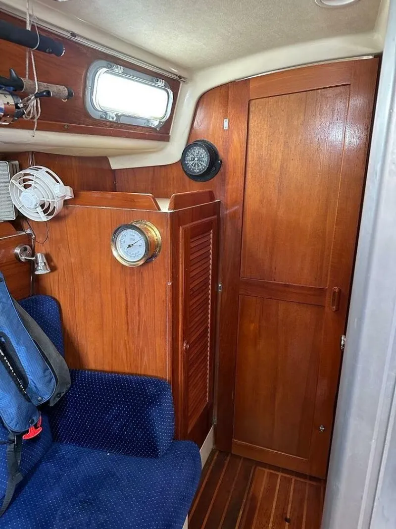 Slide: The Image of Pearson Sloop 1985 - 3959691