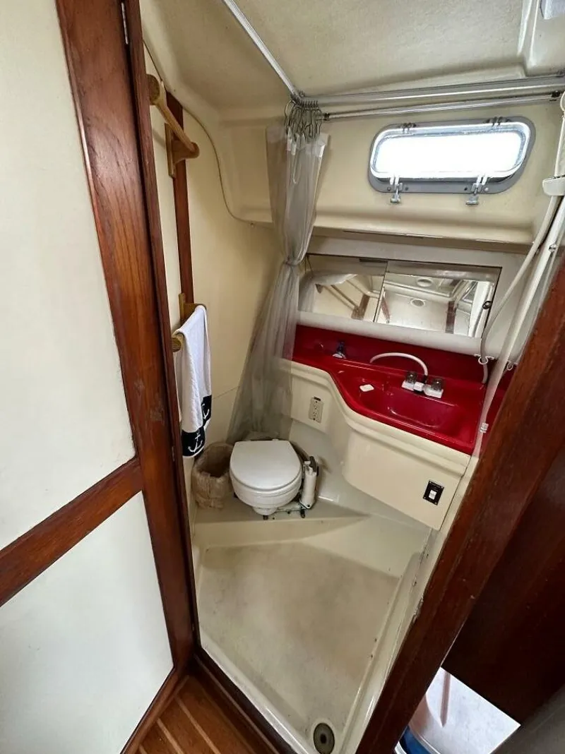 Slide: The Image of Pearson Sloop 1985 - 3959693