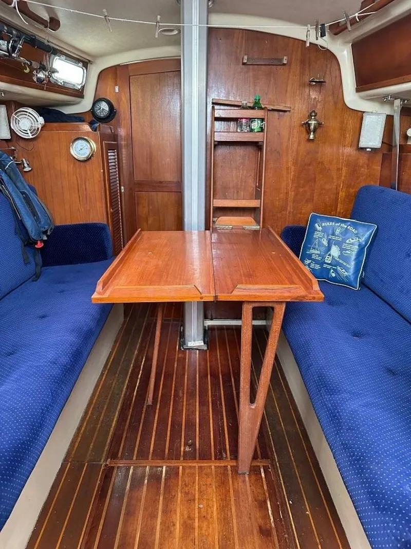 Slide: The Image of Pearson Sloop 1985 - 3959696