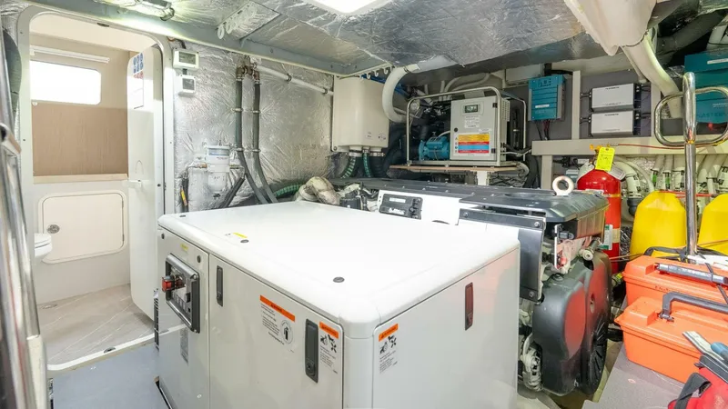 Slide: The Image of Absolute 52 Navetta 2023 - 4651302