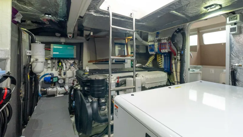 Slide: The Image of Absolute 52 Navetta 2023 - 4651304