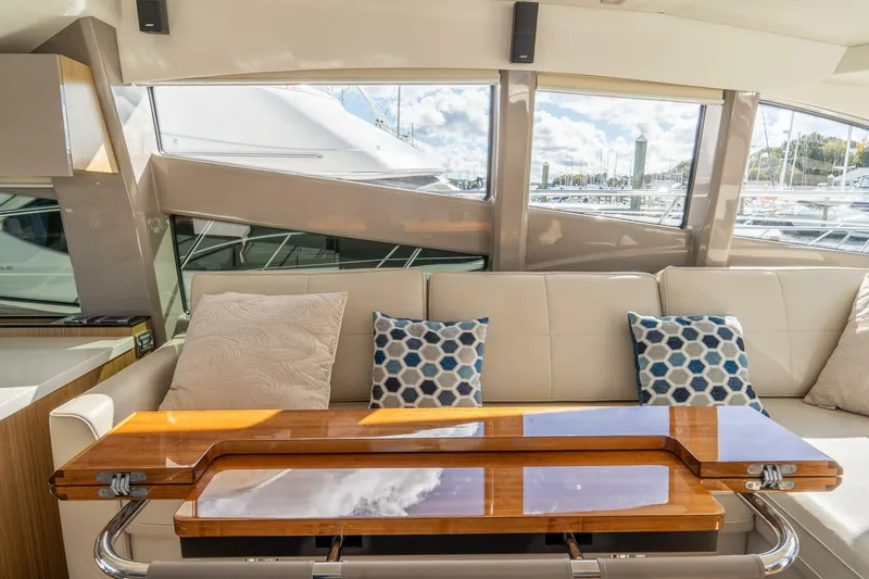 Slide: The Image of Sea Ray L550 2018 - 3962631