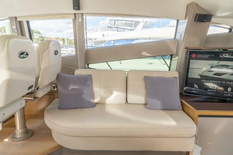 Slide: The Image of Sea Ray L550 2018 - 3962632