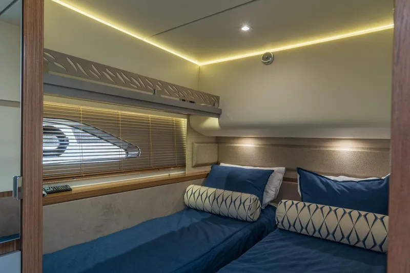 Slide: The Image of Sea Ray L550 2018 - 3962627