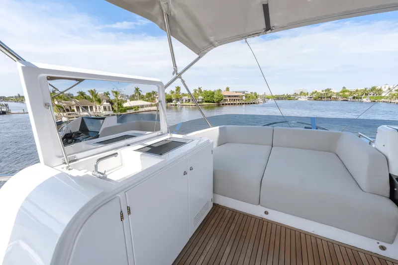 Slide: The Image of Azimut S8 2024 - 4073809