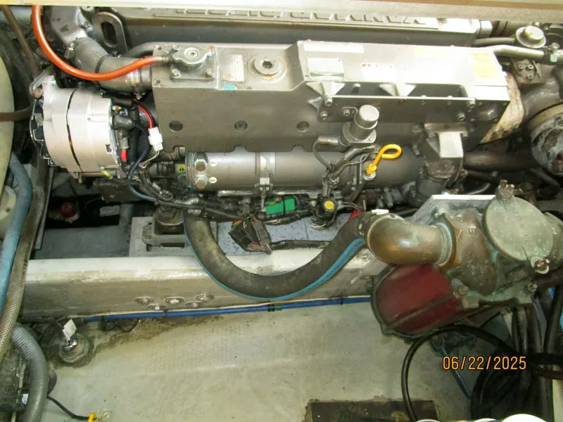 Slide: The Image of 39' Mainship main engine - 5435772