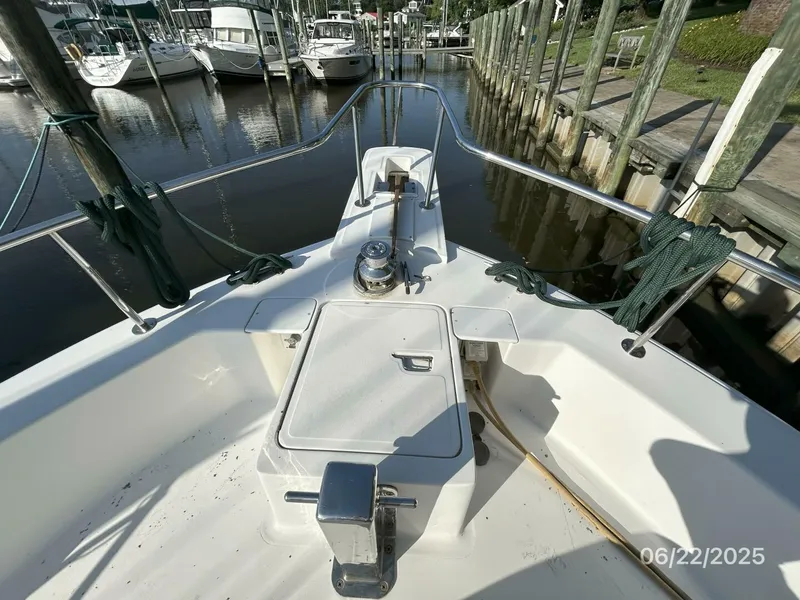 Slide: The Image of 39' Mainship anchor windlass - 5435746