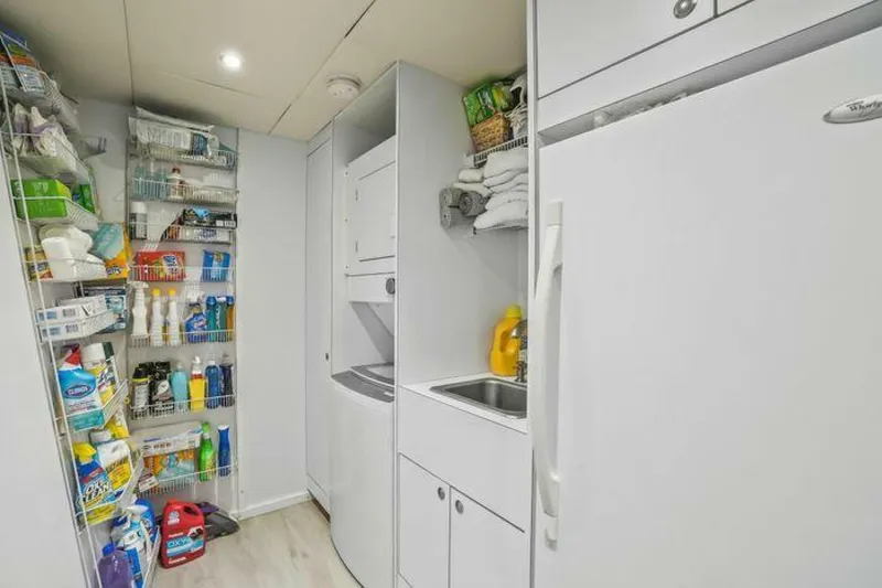 Slide: The Image of Custom Flybridge Motoryacht 2009 - 3979312