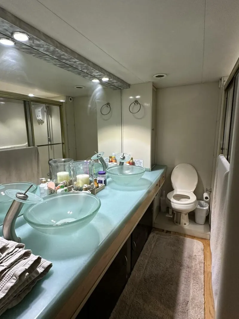 Slide: The Image of Viking Motor Yacht 1988 - 3988930