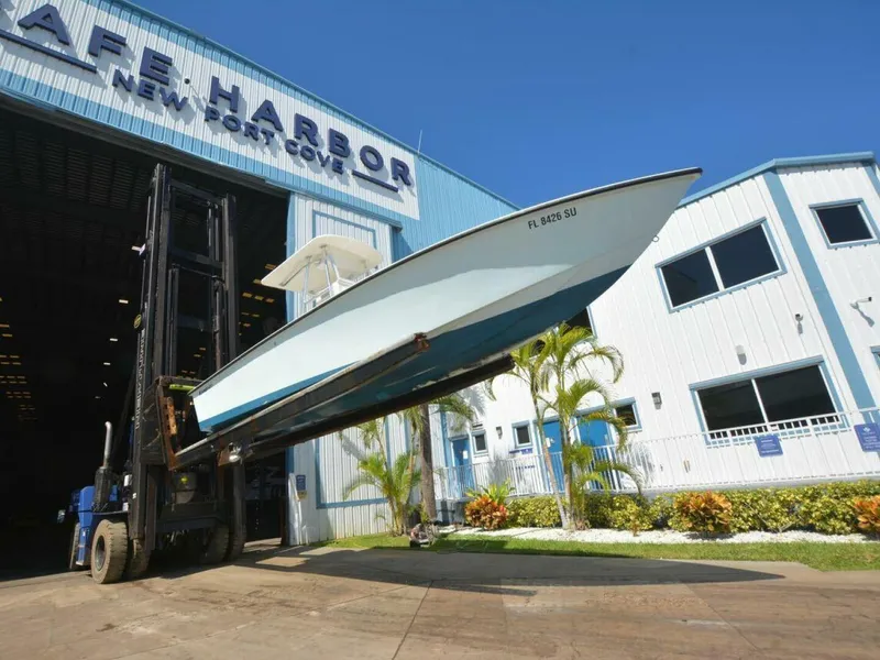 Slide: The Image of Rambo CENTER CONSOLE 27 2013 - 3968242