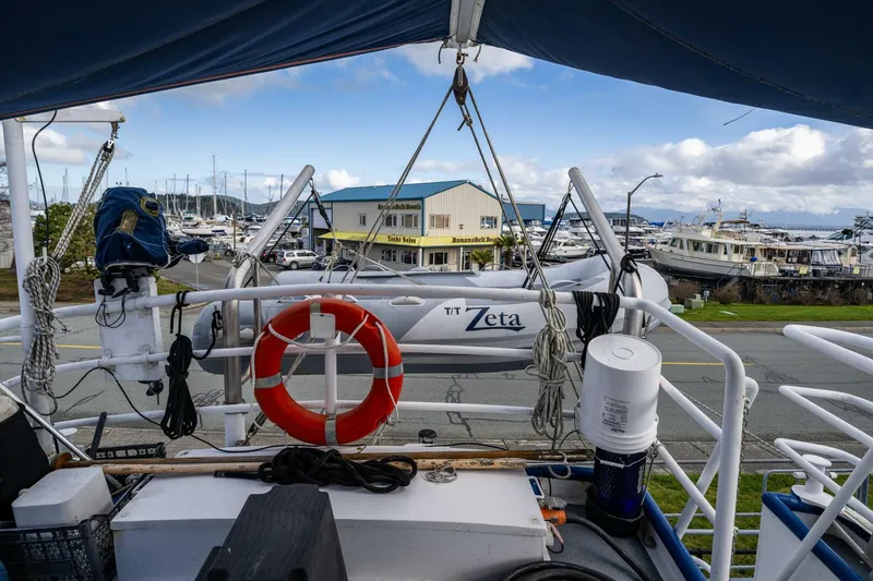 Slide: The Image of Diesel Duck 41-Plus 2009 - 5154538