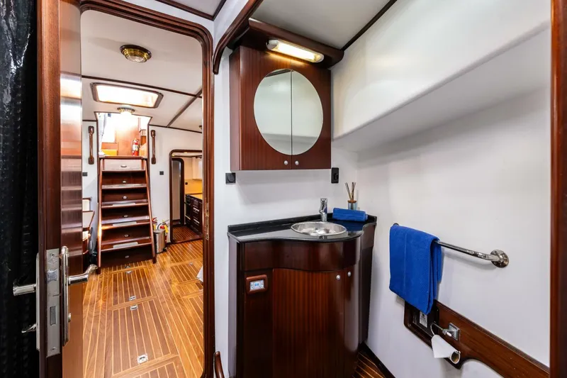 Slide: The Image of Diesel Duck 41-Plus 2009 - 5154562