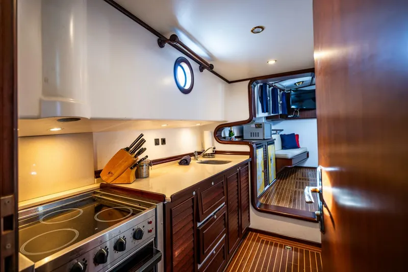 Slide: The Image of Diesel Duck 41-Plus 2009 - 5154583