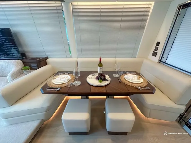 Slide: The Image of Fairline Phantom 65 2023 - 3971763