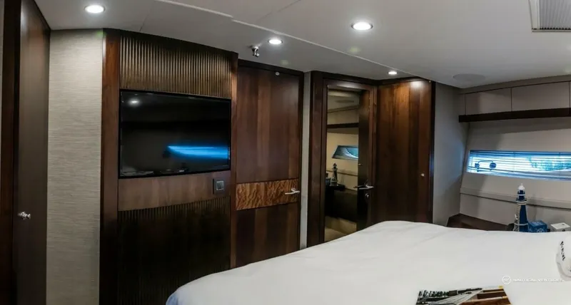 Slide: The Image of Fairline Phantom 65 2023 - 3971776