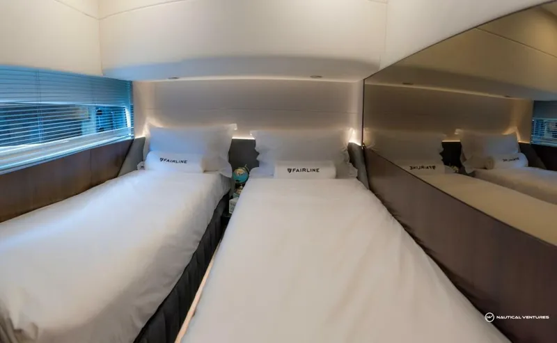 Slide: The Image of Fairline Phantom 65 2023 - 3971780