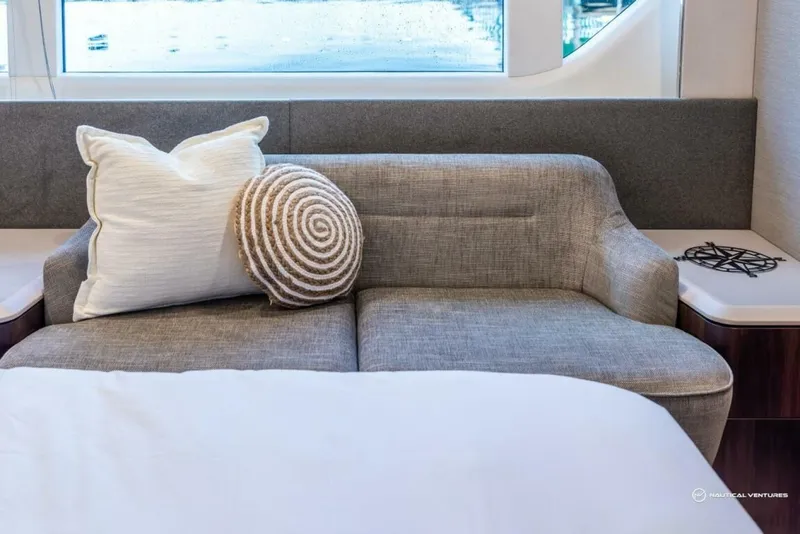 Slide: The Image of Fairline Phantom 65 2023 - 3971789