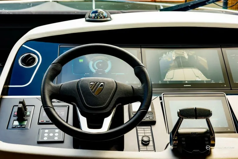 Slide: The Image of Fairline Phantom 65 2023 - 3971797