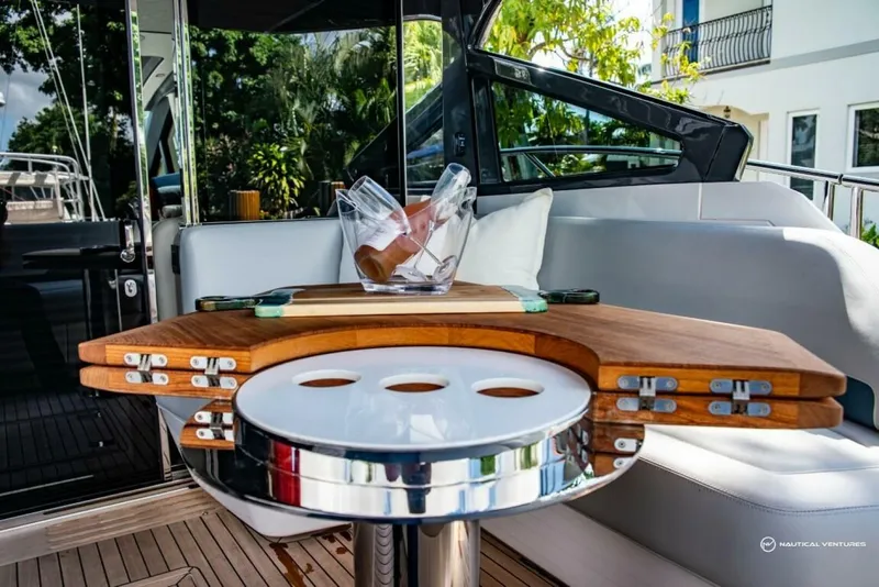 Slide: The Image of Fairline Phantom 65 2023 - 3971809