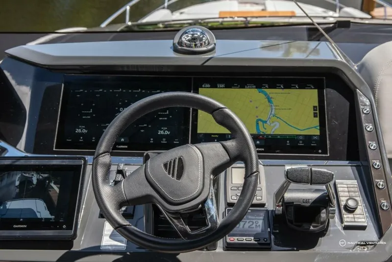 Slide: The Image of Fairline Phantom 65 2023 - 3971815