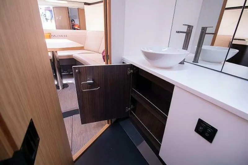 Slide: The Image of Fairline F Line 33 2021 - 3971953