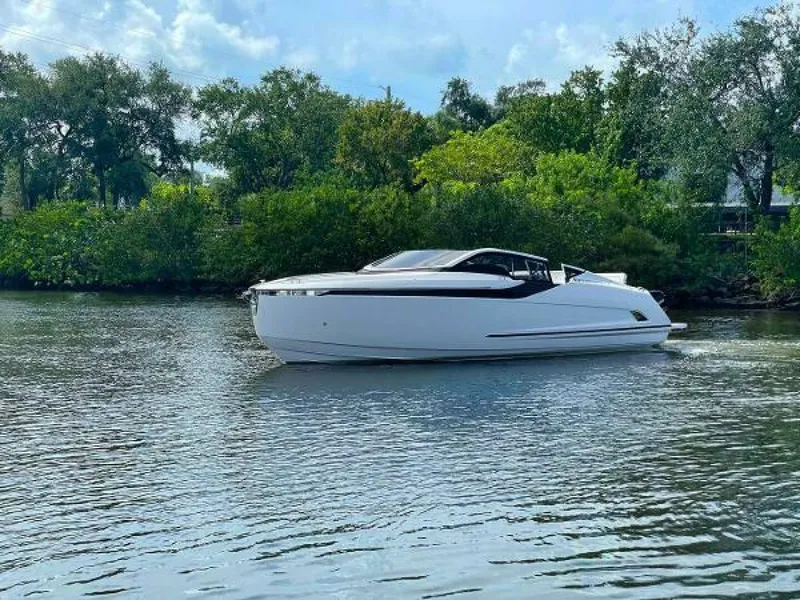 Slide: The Image of Fairline F Line 33 2021 - 3971989