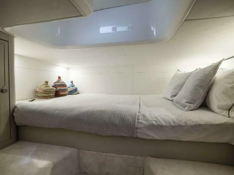 Slide: The Image of Fairline F Line 33 2021 - 3971948