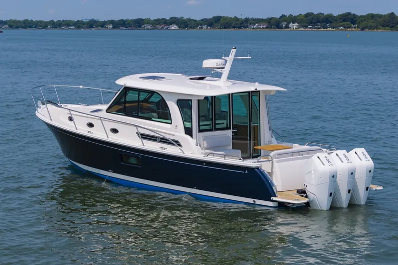 Slide: The Image of 39BackCove3902025138 - 6025021