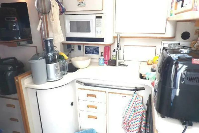 Slide: The Image of Sea Ray 370 Sedan Bridge 1993 - 3973834