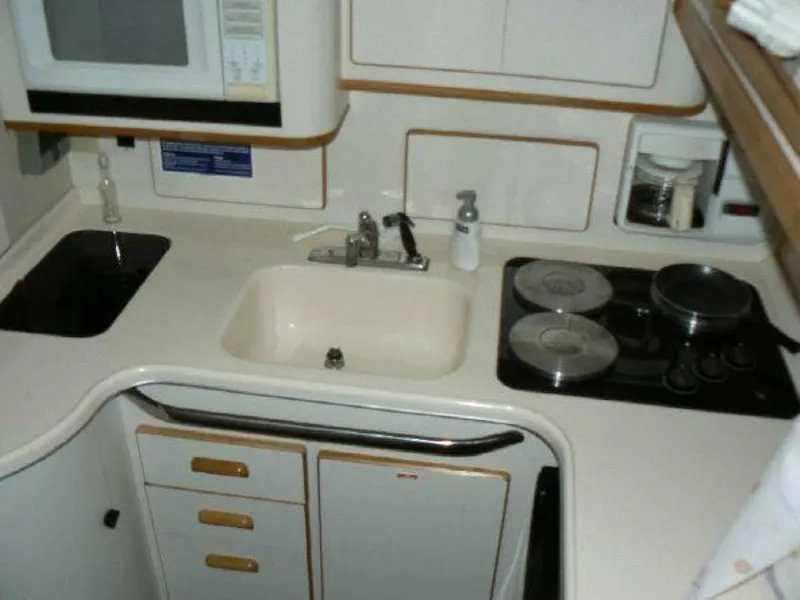 Slide: The Image of Sea Ray 370 Sedan Bridge 1993 - 3973837