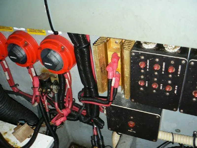 Slide: The Image of Sea Ray 370 Sedan Bridge 1993 - 3973850