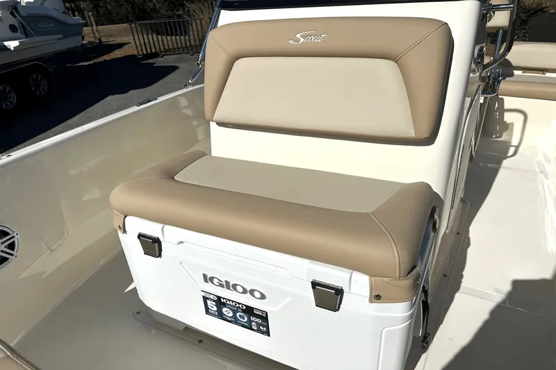 Slide: The Image of Scout 175 Sportfish 2025 - 11