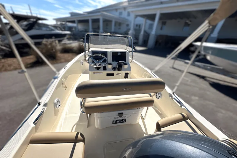 Slide: The Image of Scout 175 Sportfish 2025 - 3